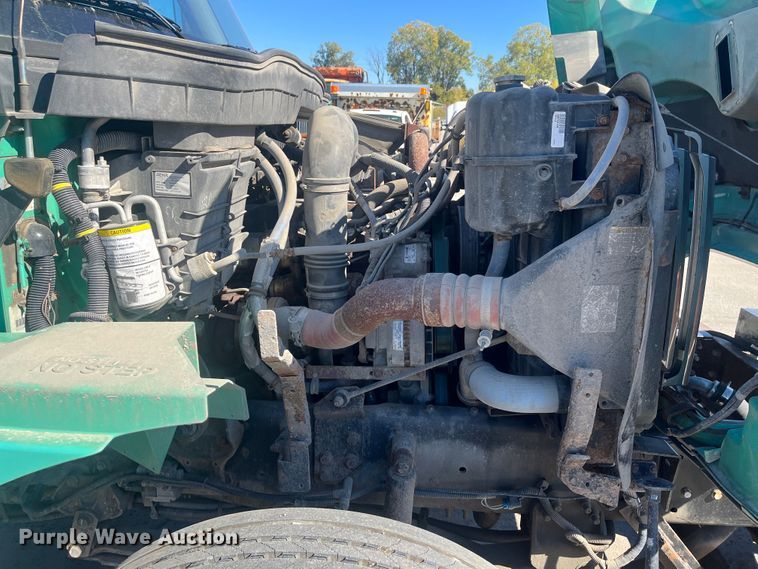 image for item DC6221 2009 International WorkStar 7400  dump truck