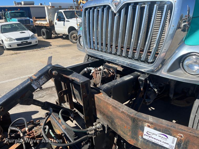 image for item DC6221 2009 International WorkStar 7400  dump truck