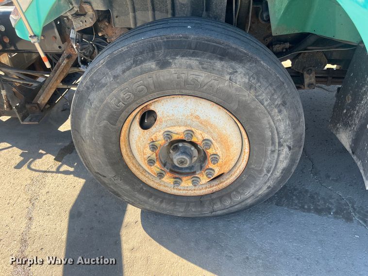 image for item DC6221 2009 International WorkStar 7400  dump truck