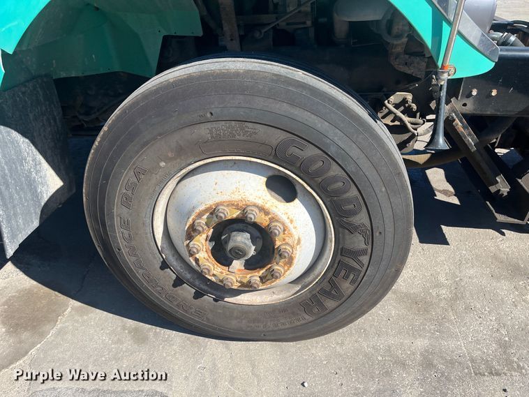 image for item DC6221 2009 International WorkStar 7400  dump truck