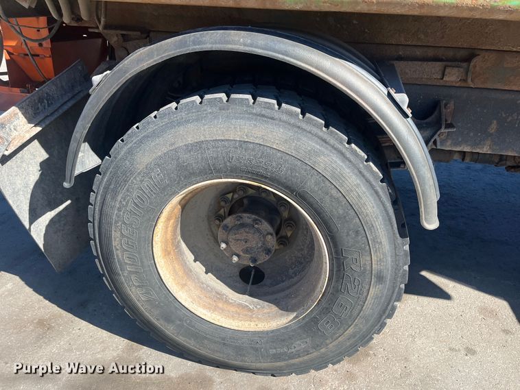 image for item DC6221 2009 International WorkStar 7400  dump truck