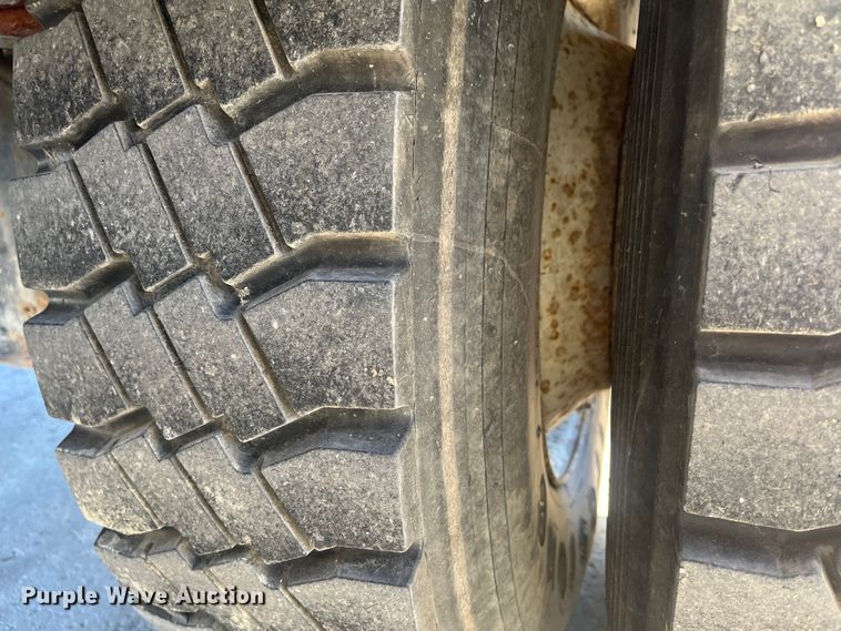 image for item DC6221 2009 International WorkStar 7400  dump truck