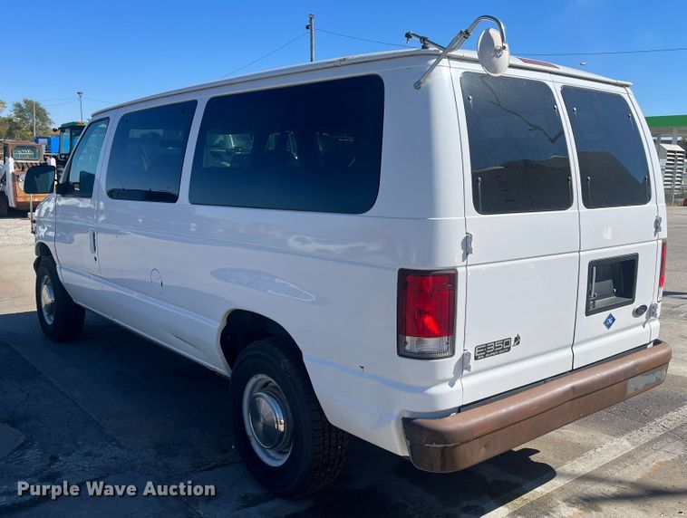 image for item DC6222 2000 Ford E350 Super Duty XL  van