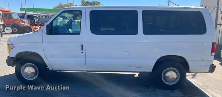 image for item DC6222 2000 Ford E350 Super Duty XL  van