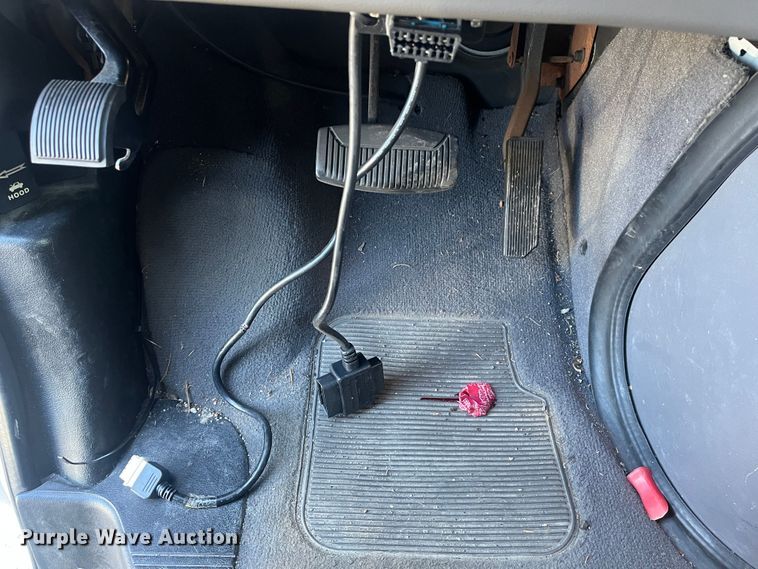 image for item DC6222 2000 Ford E350 Super Duty XL  van