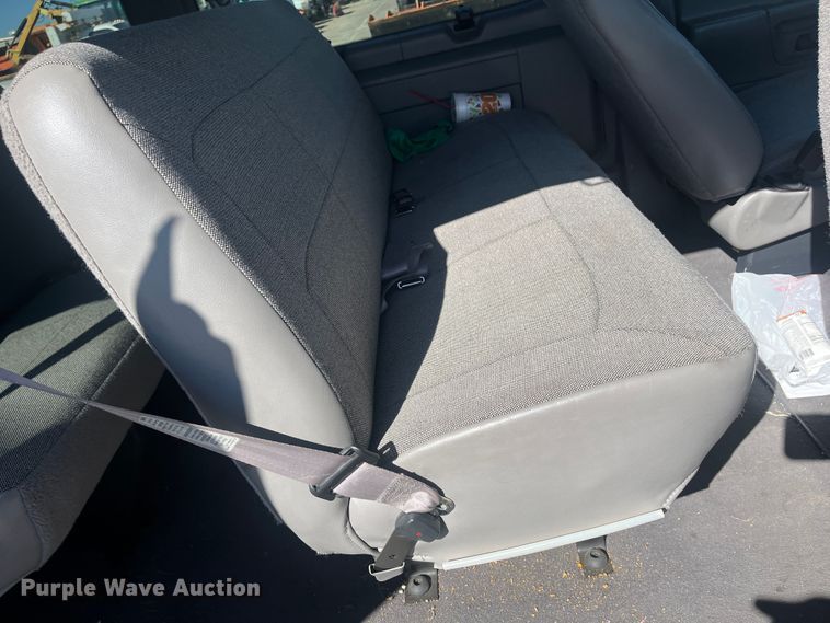 image for item DC6222 2000 Ford E350 Super Duty XL  van