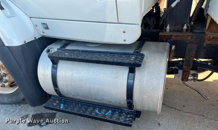 image for item DC6224 2013 International WorkStar 7500  dump truck