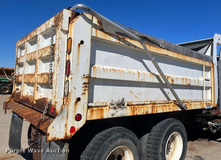 image for item DC6224 2013 International WorkStar 7500  dump truck