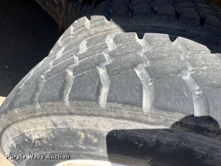 image for item DC6224 2013 International WorkStar 7500  dump truck