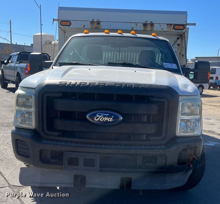 image for item DC6225 2011 Ford F350 Super Duty XL  dump bed pickup truck