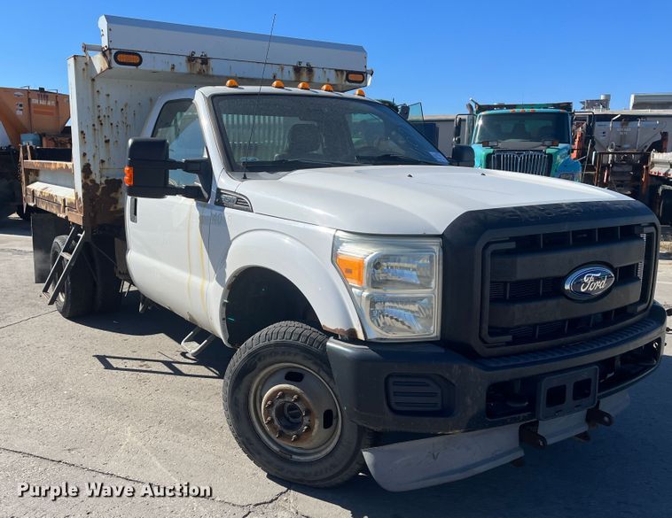image for item DC6225 2011 Ford F350 Super Duty XL  dump bed pickup truck