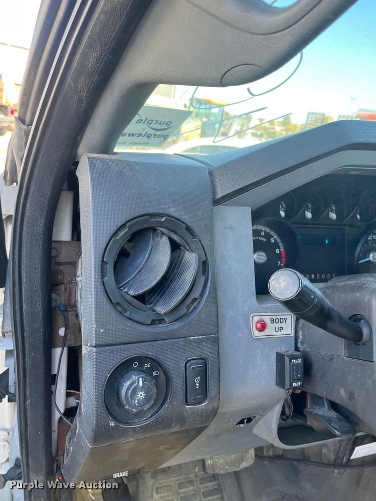 image for item DC6225 2011 Ford F350 Super Duty XL  dump bed pickup truck