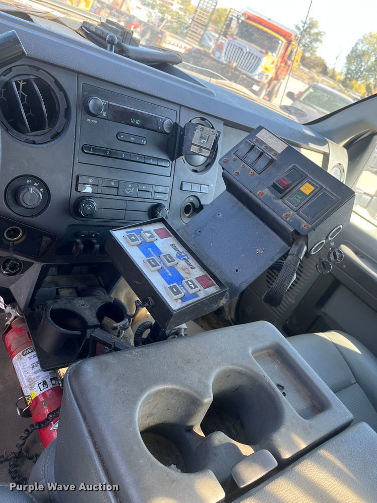 image for item DC6225 2011 Ford F350 Super Duty XL  dump bed pickup truck