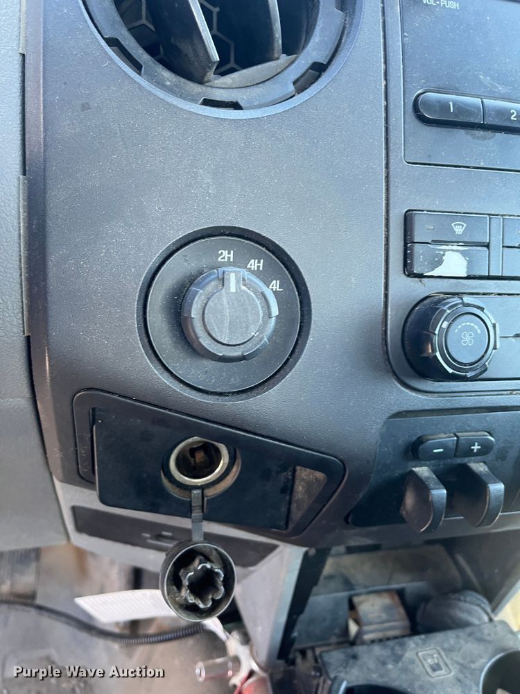 image for item DC6225 2011 Ford F350 Super Duty XL  dump bed pickup truck