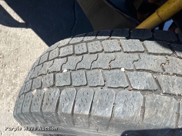 image for item DC6225 2011 Ford F350 Super Duty XL  dump bed pickup truck