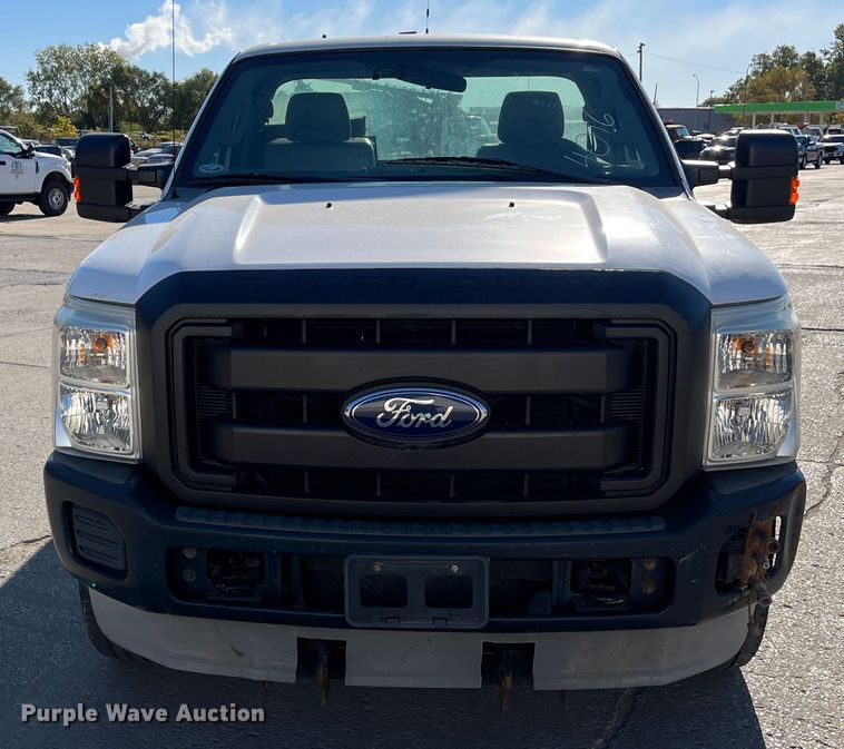 image for item DR7280 2011 Ford F350 Super Duty XL  pickup truck