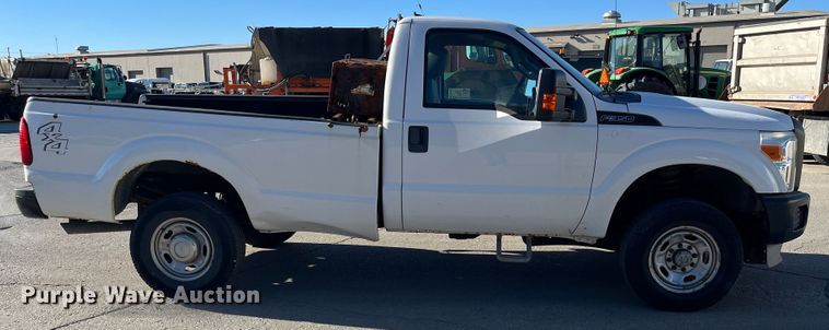 image for item DR7280 2011 Ford F350 Super Duty XL  pickup truck