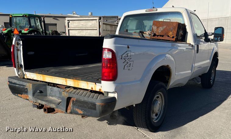 image for item DR7280 2011 Ford F350 Super Duty XL  pickup truck