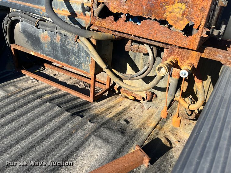 image for item DR7280 2011 Ford F350 Super Duty XL  pickup truck