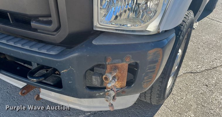 image for item DR7280 2011 Ford F350 Super Duty XL  pickup truck