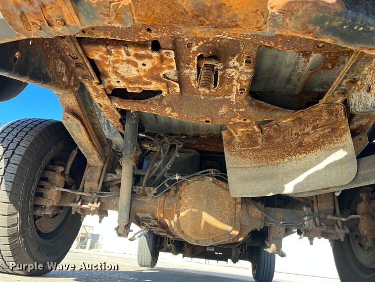 image for item DR7280 2011 Ford F350 Super Duty XL  pickup truck