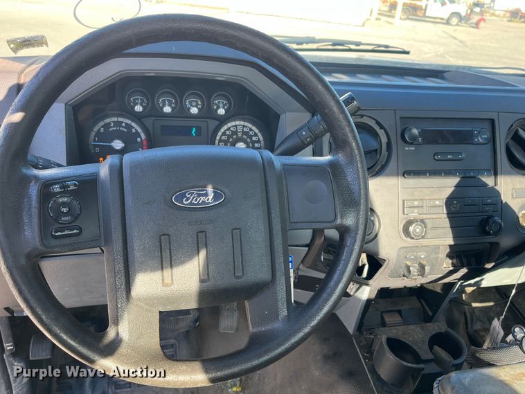 image for item DR7280 2011 Ford F350 Super Duty XL  pickup truck