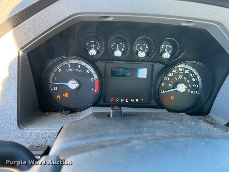 image for item DR7280 2011 Ford F350 Super Duty XL  pickup truck