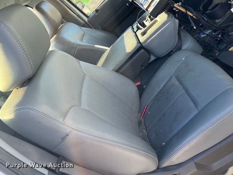 image for item DR7280 2011 Ford F350 Super Duty XL  pickup truck