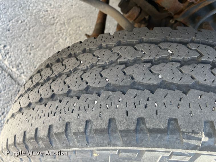 image for item DR7280 2011 Ford F350 Super Duty XL  pickup truck