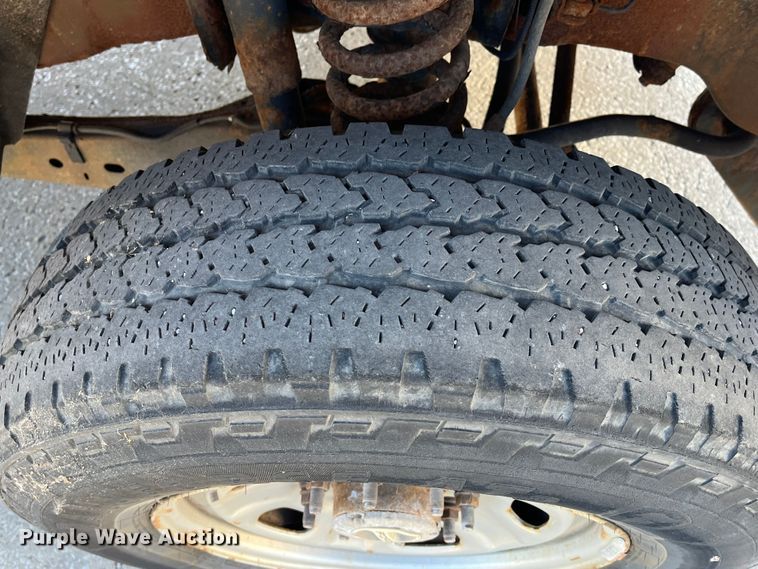 image for item DR7280 2011 Ford F350 Super Duty XL  pickup truck