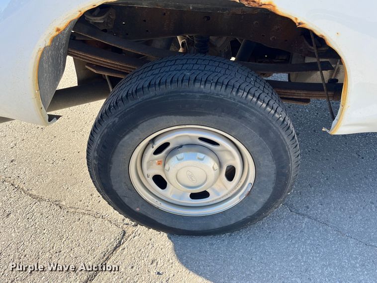 image for item DR7280 2011 Ford F350 Super Duty XL  pickup truck