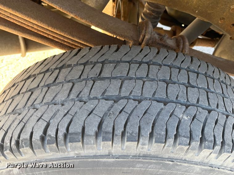 image for item DR7280 2011 Ford F350 Super Duty XL  pickup truck