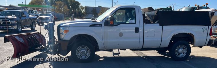 image for item DR7281 2011 Ford F350 Super Duty XL  pickup truck