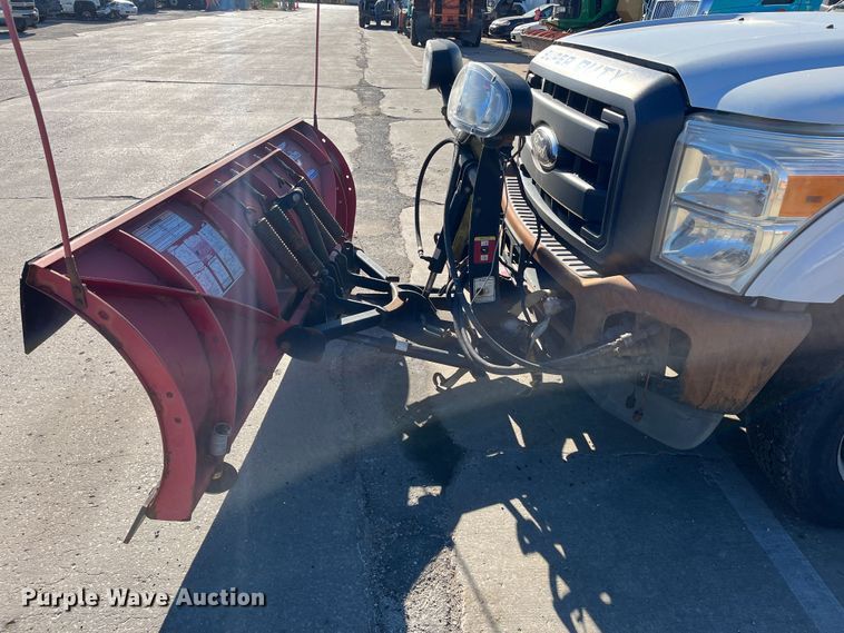 image for item DR7281 2011 Ford F350 Super Duty XL  pickup truck