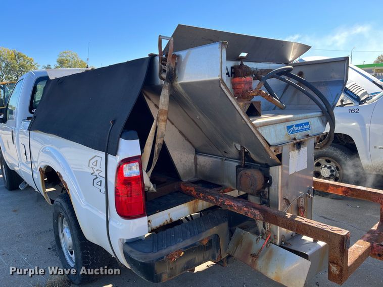 image for item DR7281 2011 Ford F350 Super Duty XL  pickup truck