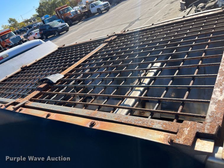 image for item DR7281 2011 Ford F350 Super Duty XL  pickup truck