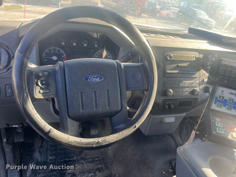 image for item DR7281 2011 Ford F350 Super Duty XL  pickup truck