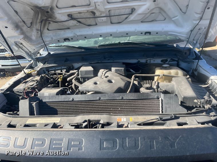 image for item DR7281 2011 Ford F350 Super Duty XL  pickup truck