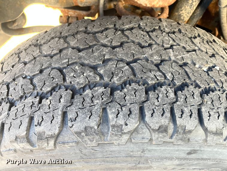 image for item DR7281 2011 Ford F350 Super Duty XL  pickup truck