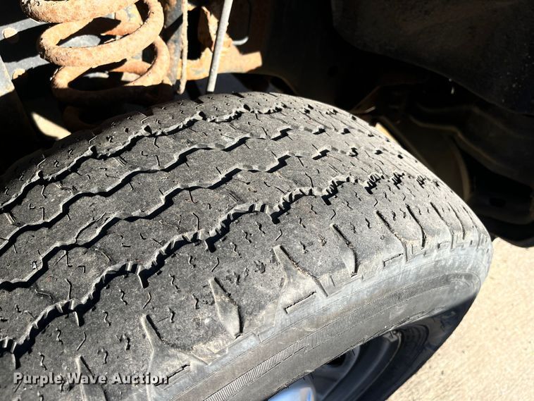 image for item DR7281 2011 Ford F350 Super Duty XL  pickup truck