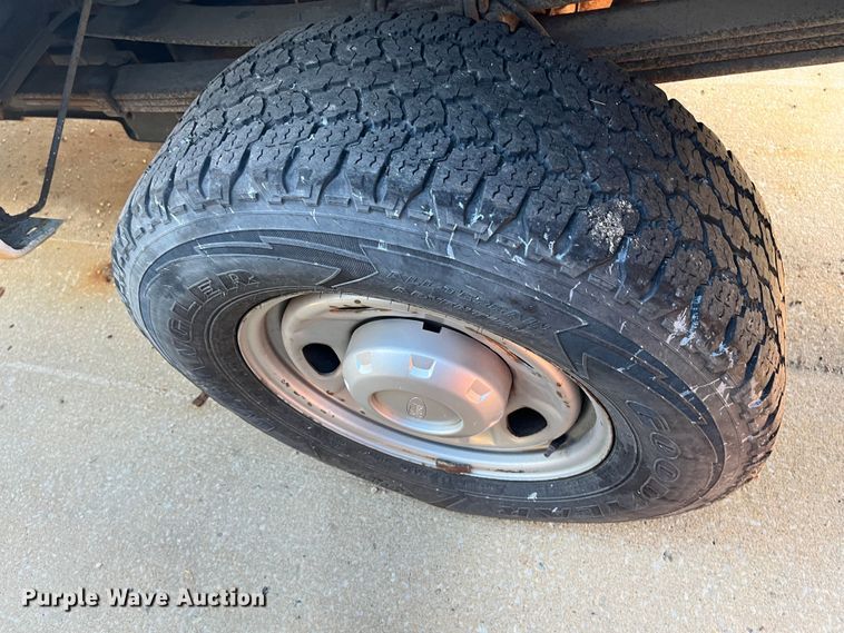 image for item DR7281 2011 Ford F350 Super Duty XL  pickup truck