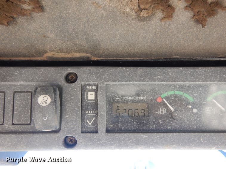 image for item DF8135 2009 John Deere 317  skid steer loader