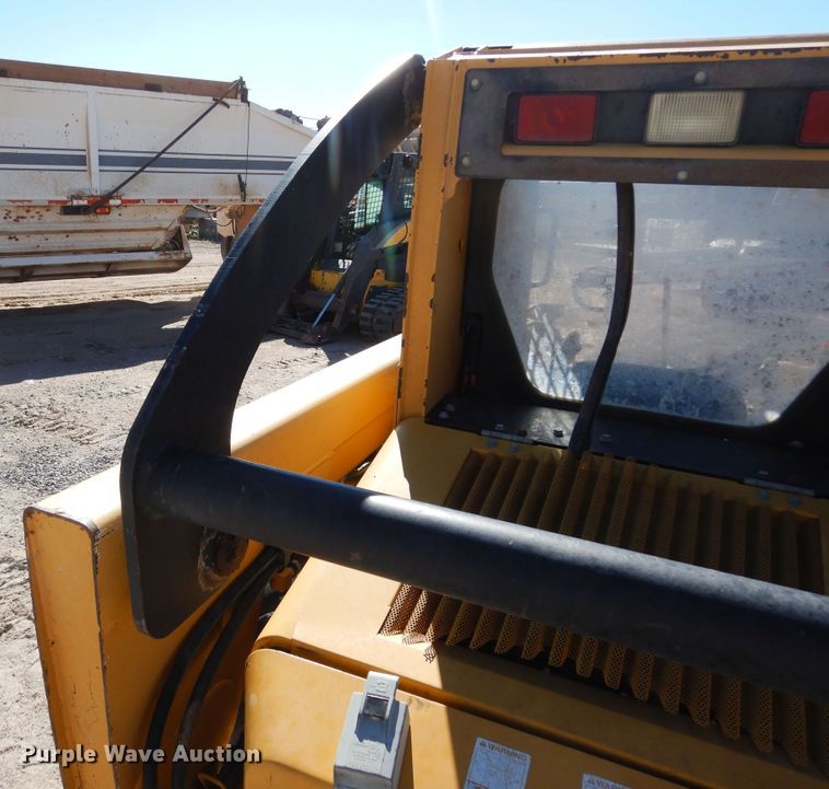 image for item DF8135 2009 John Deere 317  skid steer loader