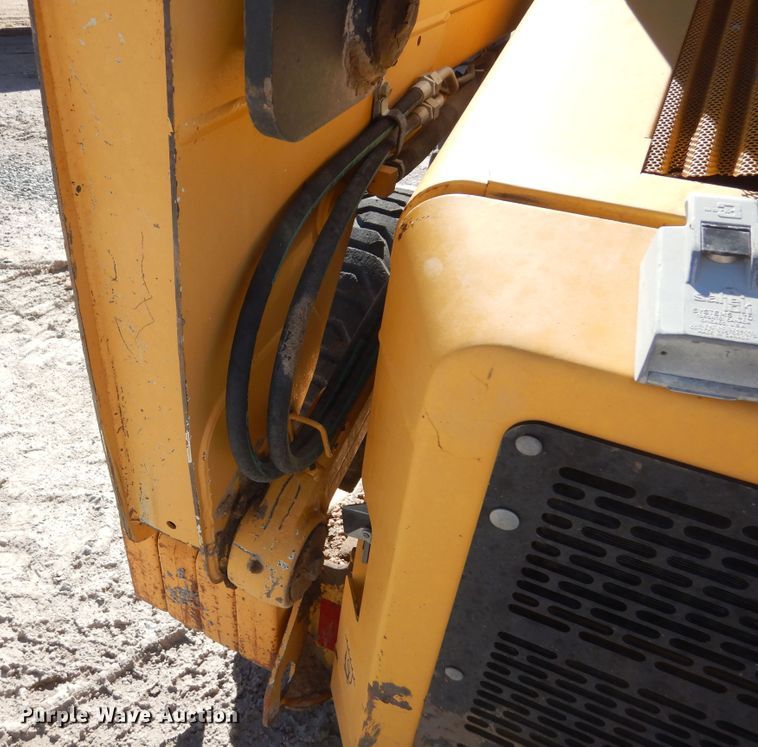 image for item DF8135 2009 John Deere 317  skid steer loader