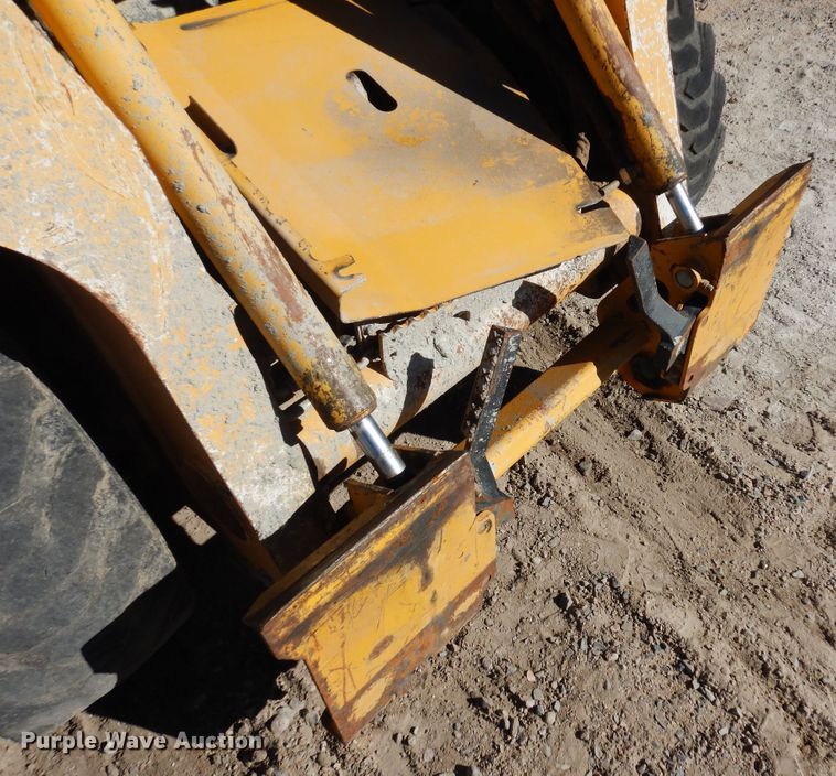 image for item DF8135 2009 John Deere 317  skid steer loader