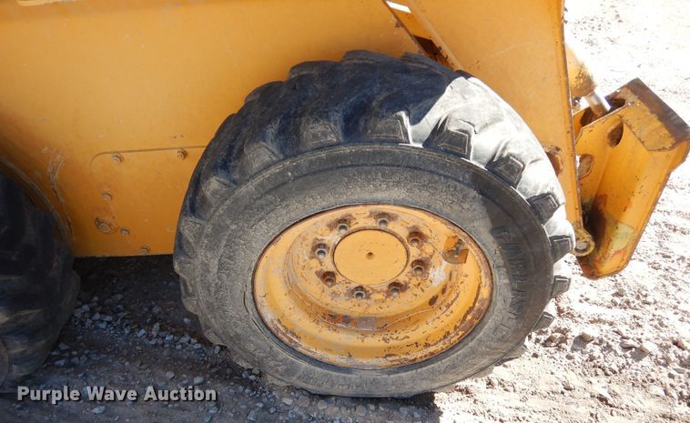 image for item DF8135 2009 John Deere 317  skid steer loader