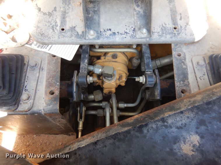 image for item DF8136 1995 John Deere 7775  skid steer loader