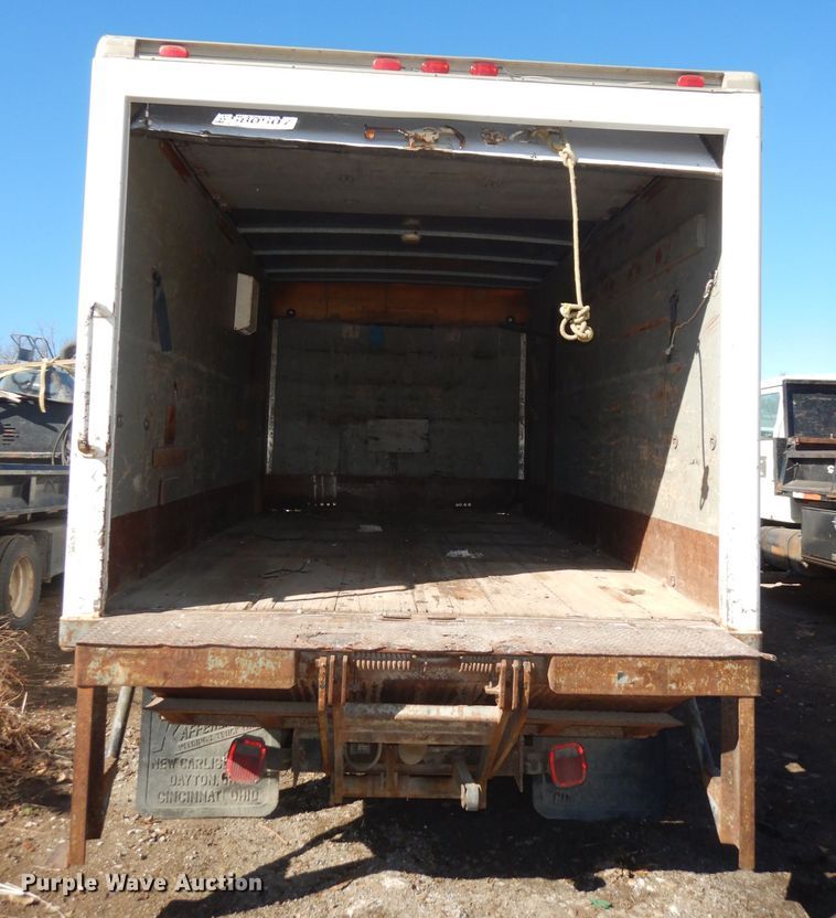 image for item DH8900 1990 International 4600  box truck