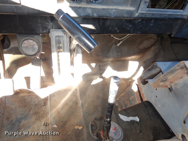 image for item DH8900 1990 International 4600  box truck