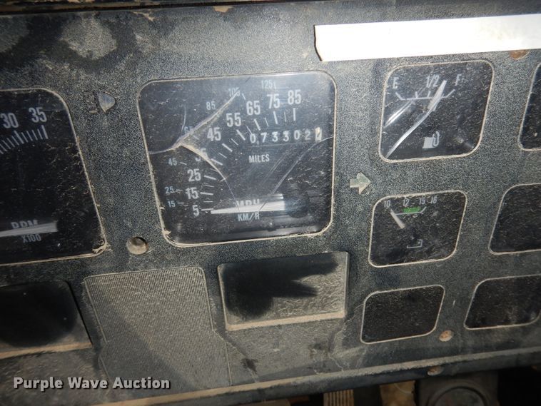 image for item DH8900 1990 International 4600  box truck